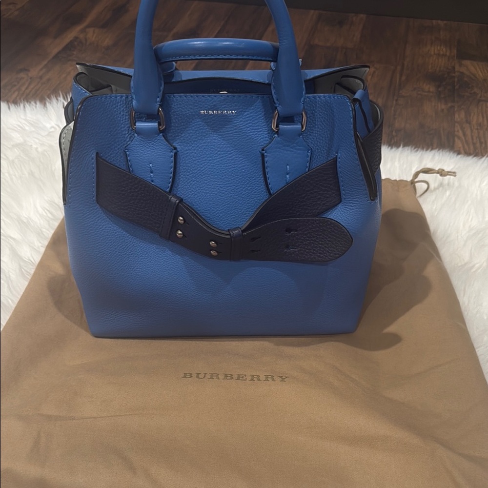 Burberry Blue Satchel with Structured Design and Glossy Finish